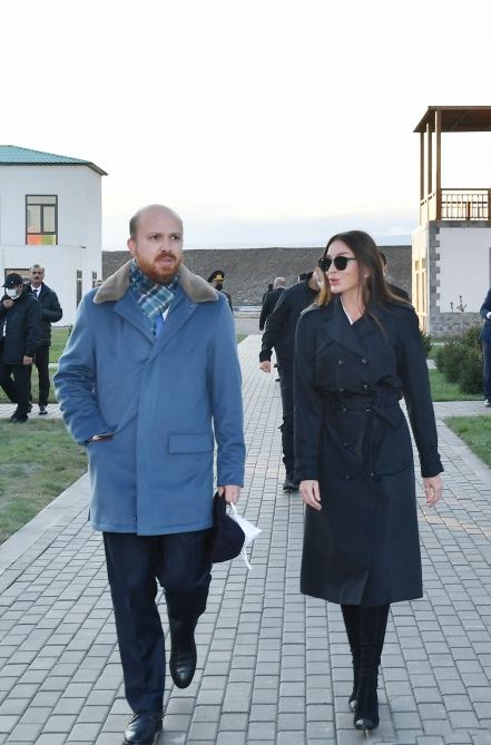 Azərbaycan və Türkiyə prezidentləri Zəngilanda “Ağıllı kənd” layihəsi çərçivəsində görülən işlərlə tanış olublar (FOTO/VİDEO) (YENİLƏNİB)