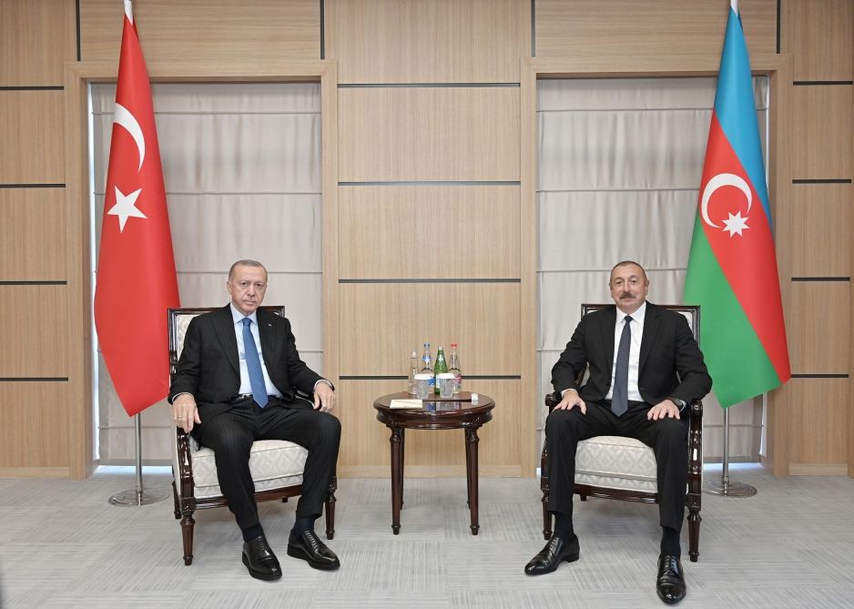 Azərbaycan və Türkiyə prezidentlərinin təkbətək görüşü olub (FOTO/VİDEO)
