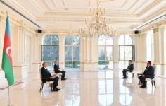 Prezident İlham Əliyev Rumıniyanın Azərbaycanda yeni təyin olunmuş səfirinin etimadnaməsini qəbul edib (FOTO/VİDEO) (YENİLƏNİB)