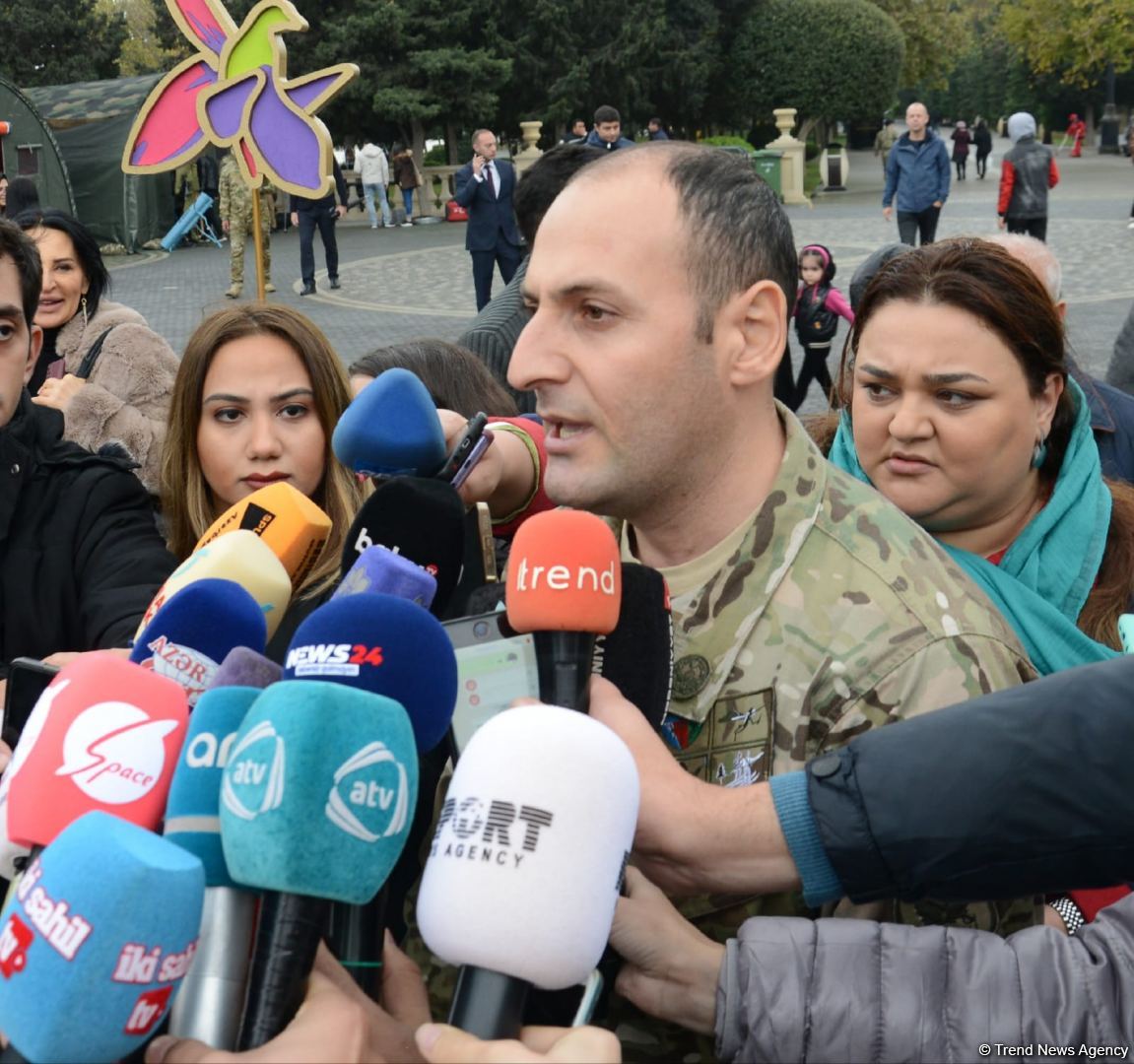 "Zəfər" yarmarkasında Vətən müharibəsində istifadə olunan texnika sərgilənir (FOTO)