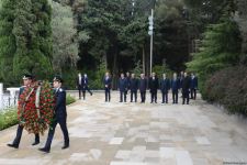 Türk Şurası ölkələrinin baş prokurorları Fəxri xiyabanı və Şəhidlər xiyabanını ziyarət ediblər (FOTO)