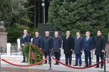 Türk Şurası ölkələrinin baş prokurorları Fəxri xiyabanı və Şəhidlər xiyabanını ziyarət ediblər (FOTO)