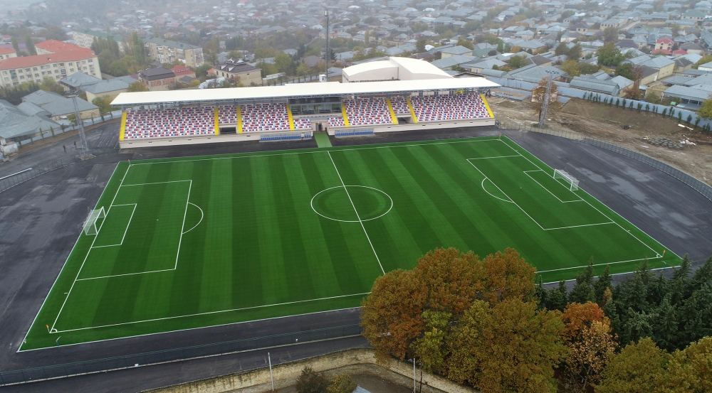 Prezident İlham Əliyev və birinci xanım Mehriban Əliyeva Şamaxı şəhər stadionunun açılışında iştirak ediblər (FOTO/VİDEO) (YENİLƏNİB)