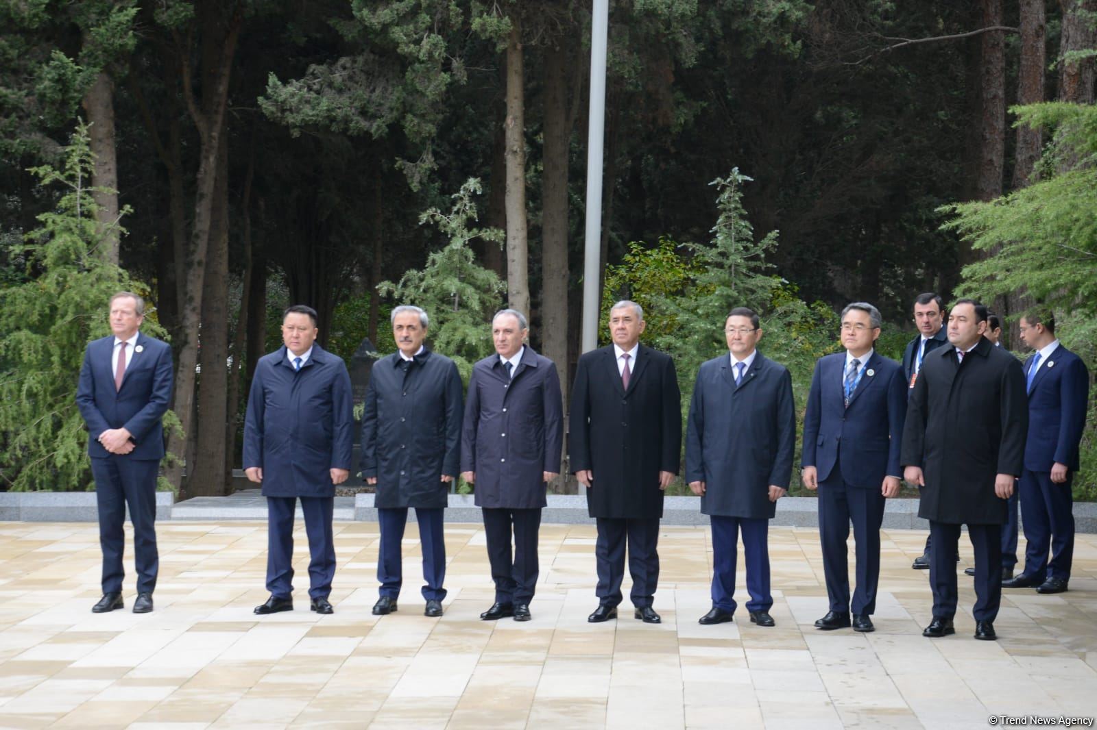 Türk Şurası ölkələrinin baş prokurorları Fəxri xiyabanı və Şəhidlər xiyabanını ziyarət ediblər (FOTO)