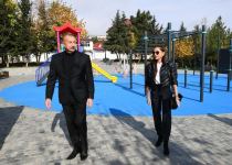 Prezident İlham Əliyev və birinci xanım Mehriban Əliyeva Şamaxı şəhərində Gənclər Parkında görülmüş işlərlə tanış olublar (FOTO/VİDEO)