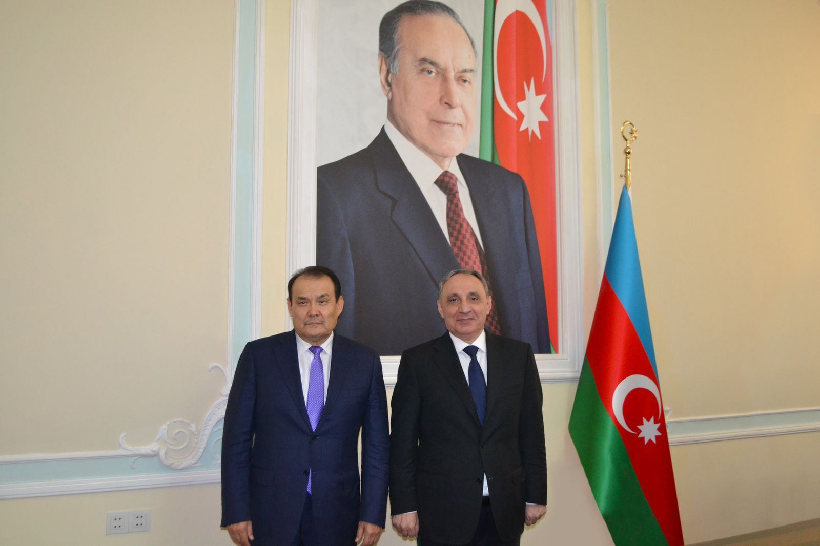 Kamran Əliyev Türk Şurasının Baş katibi Bağdad Amreyevlə görüşüb (FOTO)
