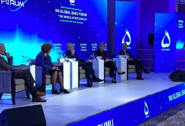 VIII Qlobal Bakı Forumu: “Avropa İttifaqının qlobal arenada gələcəyi” mövzusu müzakirə edilir (FOTO)