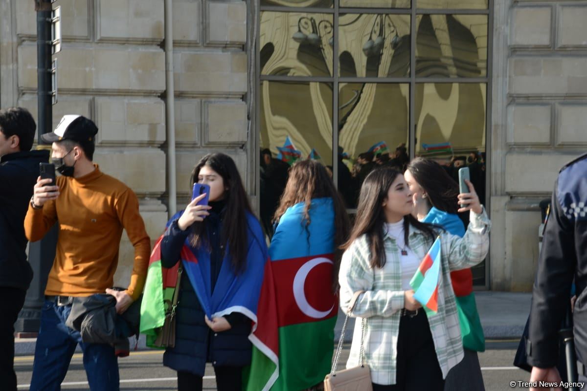 Bakıda Zəfər yürüşü və flaşmobu keçirilib (FOTO/VİDEO) (ƏLAVƏ OLUNUB)
