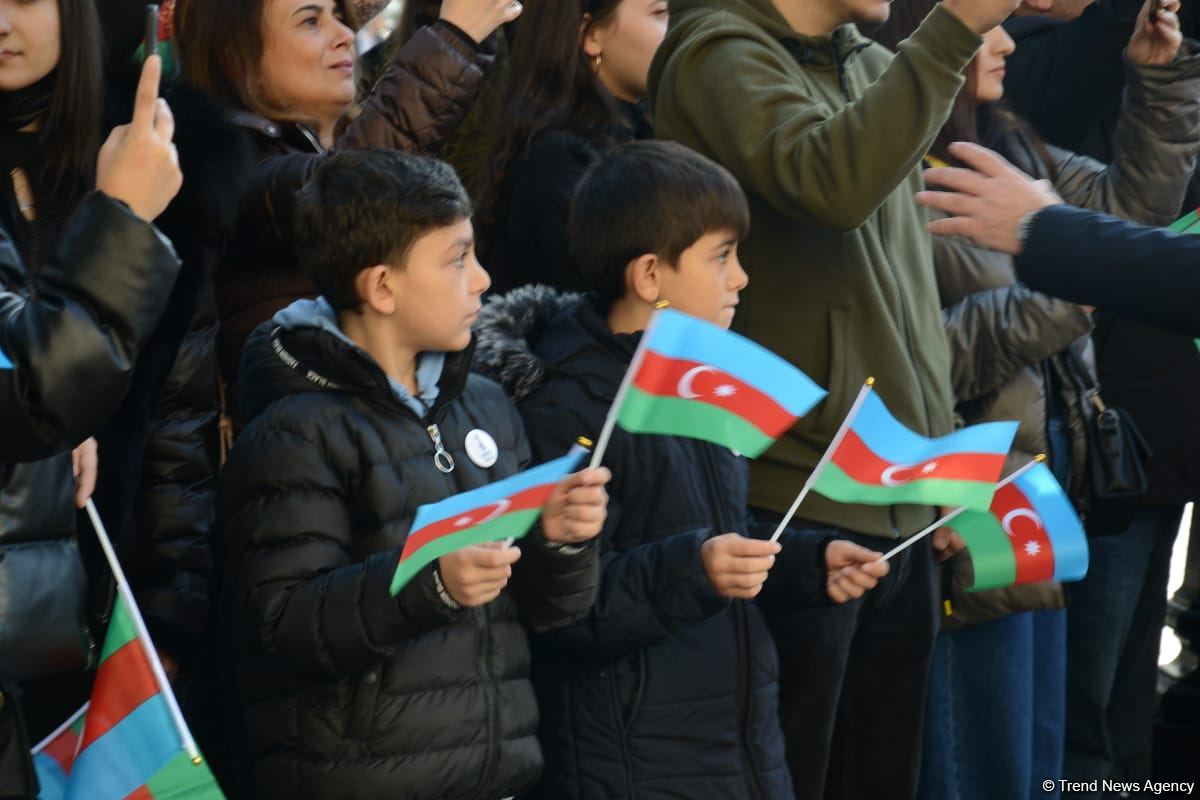 Bakıda Zəfər yürüşü və flaşmobu keçirilib (FOTO/VİDEO) (ƏLAVƏ OLUNUB)
