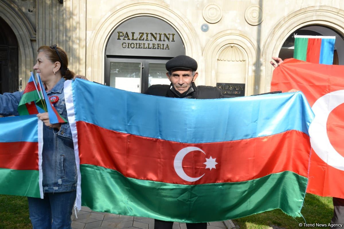 Bakıda Zəfər yürüşü və flaşmobu keçirilib (FOTO/VİDEO) (ƏLAVƏ OLUNUB)