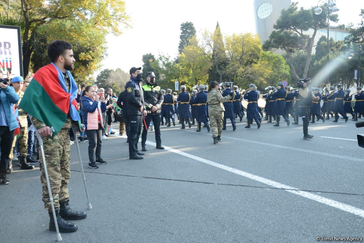 Bakıda Zəfər yürüşü və flaşmobu keçirilib (FOTO/VİDEO) (ƏLAVƏ OLUNUB)