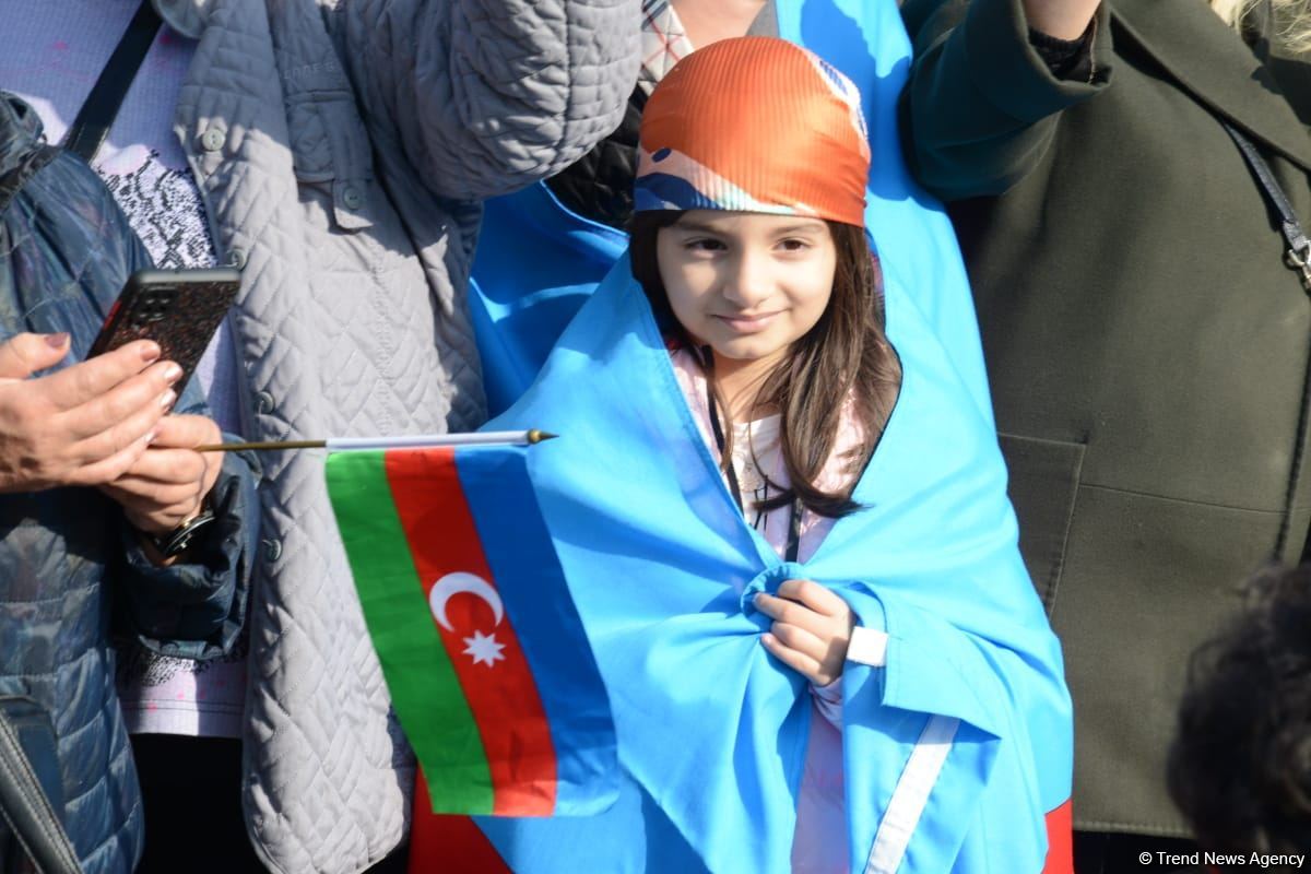 Bakıda Zəfər yürüşü və flaşmobu keçirilib (FOTO/VİDEO) (ƏLAVƏ OLUNUB)