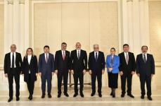Prezident İlham Əliyev Türkiyə-Azərbaycan parlamentlərarası dostluq qrupunun rəhbərinin başçılıq etdiyi nümayəndə heyətini qəbul edib (FOTO/VİDEO)
