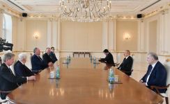 Prezident İlham Əliyev Britaniya-Azərbaycan parlamentlərarası dostluq qrupunun rəhbərini qəbul edib (FOTO/VİDEO)