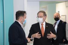 ABŞ səfiri Bakıda Milli Gimnastika Arenasında olub (FOTO)