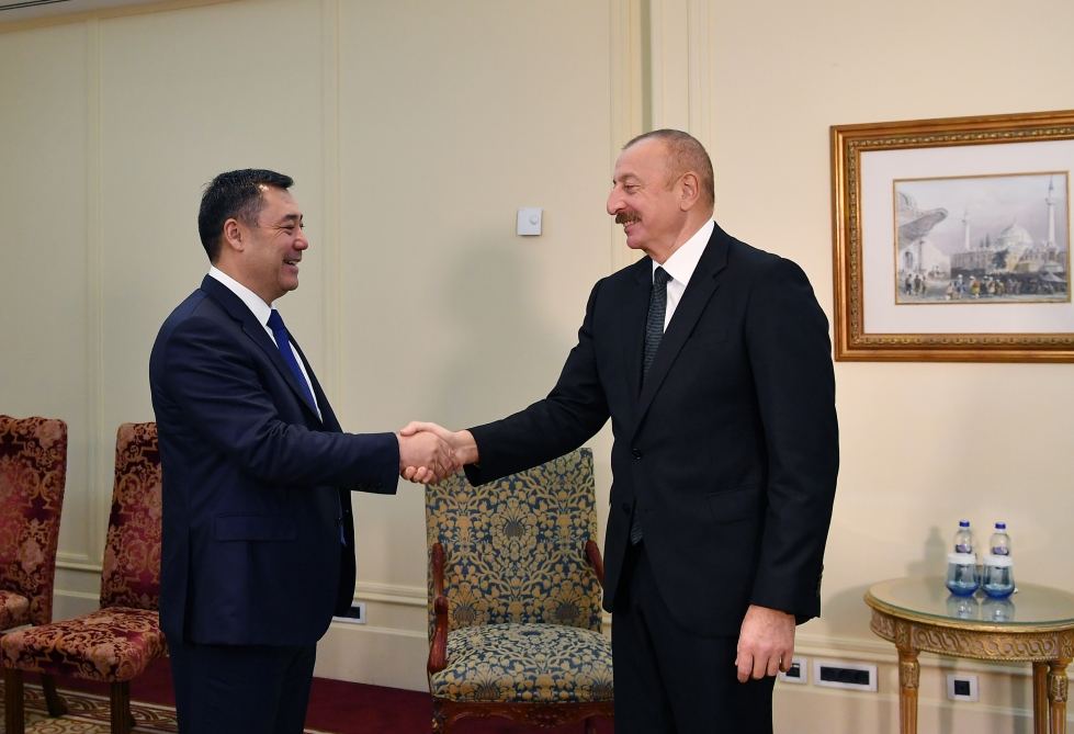 Prezident İlham Əliyev İstanbulda Qırğızıstan Prezidenti Sadır Japarovla görüşüb (FOTO/VİDEO) (YENİLƏNİB)