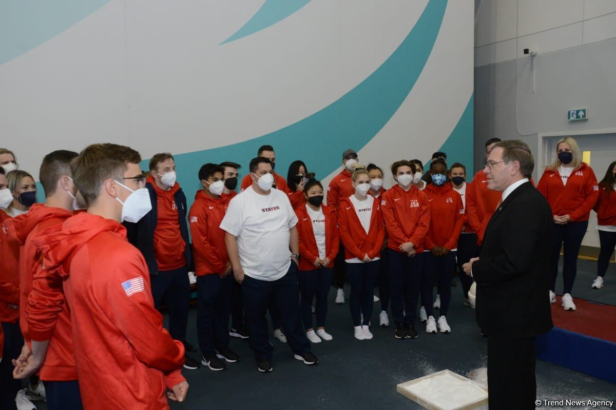 ABŞ səfiri Bakıda Milli Gimnastika Arenasında olub (FOTO)