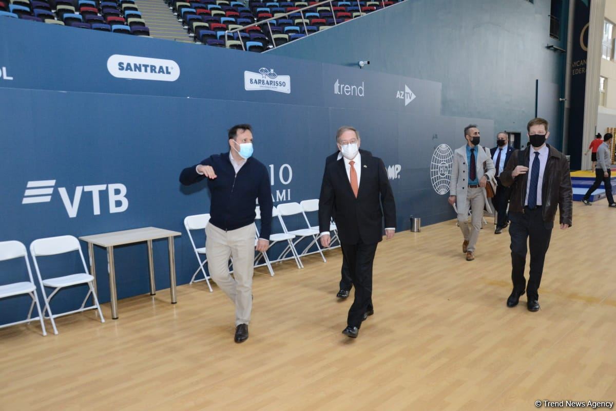 ABŞ səfiri Bakıda Milli Gimnastika Arenasında olub (FOTO)