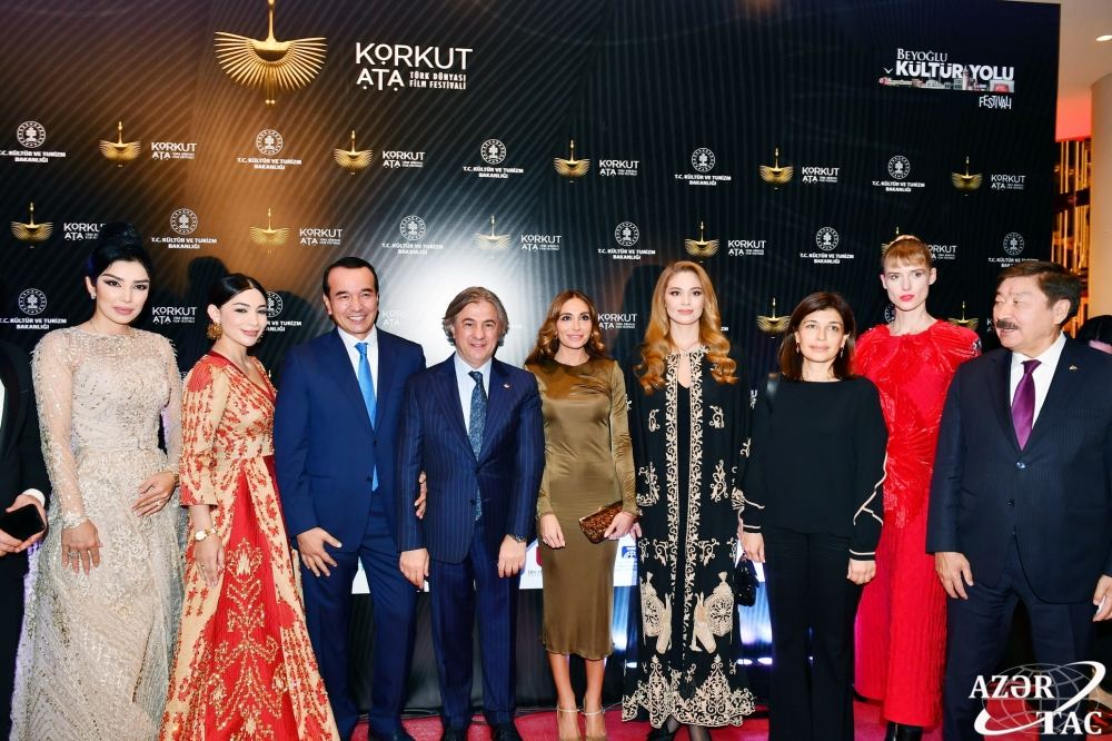 Bakı Media Mərkəzinin prezidenti Arzu Əliyevaya “Şərəf mükafatı” təqdim olunub (FOTO)