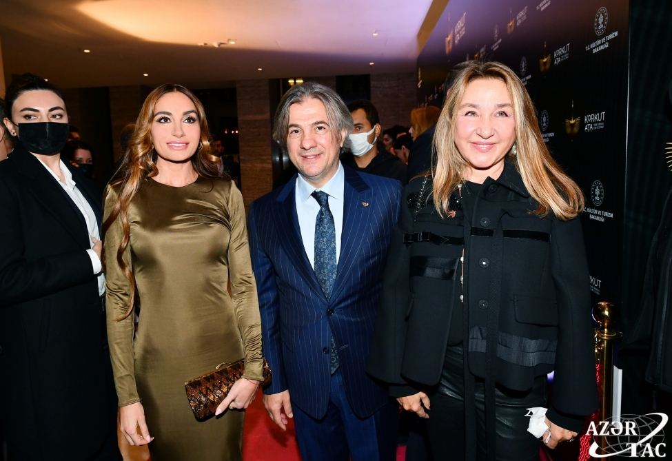 Bakı Media Mərkəzinin prezidenti Arzu Əliyevaya “Şərəf mükafatı” təqdim olunub (FOTO)