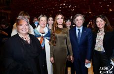 Bakı Media Mərkəzinin prezidenti Arzu Əliyevaya “Şərəf mükafatı” təqdim olunub (FOTO)