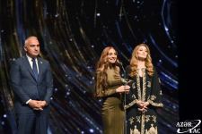 Bakı Media Mərkəzinin prezidenti Arzu Əliyevaya “Şərəf mükafatı” təqdim olunub (FOTO)