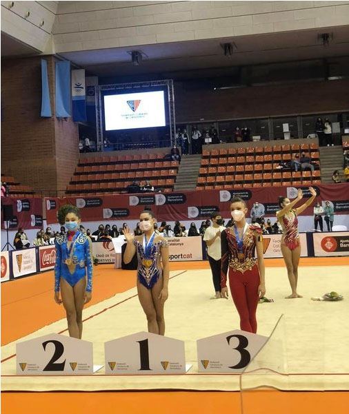 Gimnastımız İspaniyadan gümüş medalla qayıdır (FOTO)