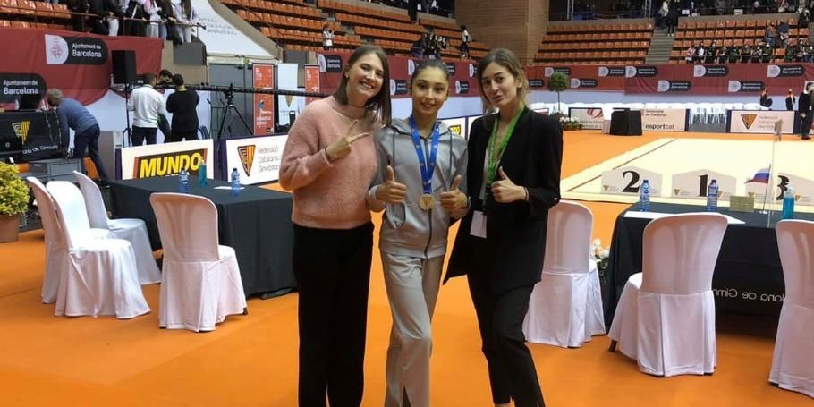 Gimnastımız İspaniyadan gümüş medalla qayıdır (FOTO)