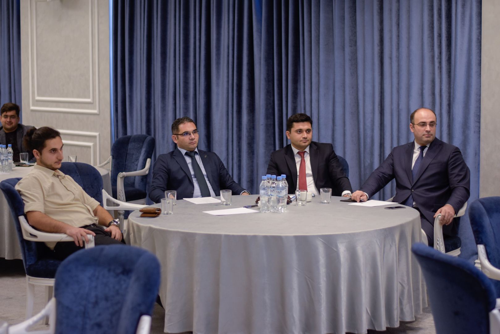 Qarabağ Dirçəliş Fondu “Yüksəliş” müsabiqəsinin qalib və finalçıları ilə fikir mübadiləsi görüşü keçirib (FOTO)