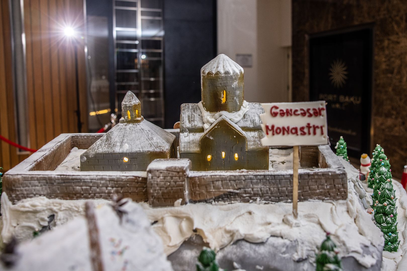 “Port Baku Mall”da Vətən müharibəsindəki qələbəyə həsr edilən “Karabakh – Winter Wonderland” adlı nəfis instalyasiya sərgisi keçirilir (FOTO/VİDEO)