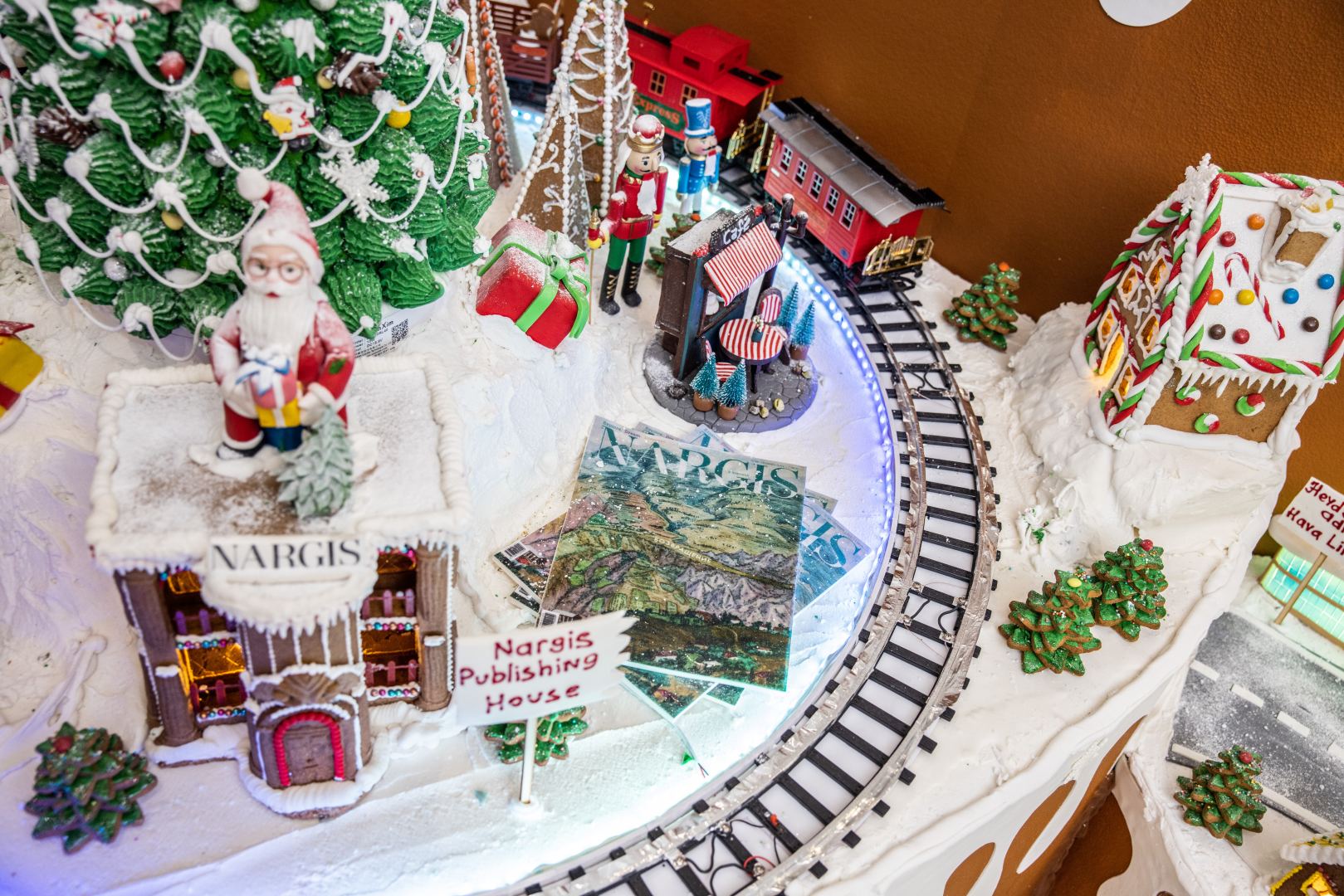 “Port Baku Mall”da Vətən müharibəsindəki qələbəyə həsr edilən “Karabakh – Winter Wonderland” adlı nəfis instalyasiya sərgisi keçirilir (FOTO/VİDEO)