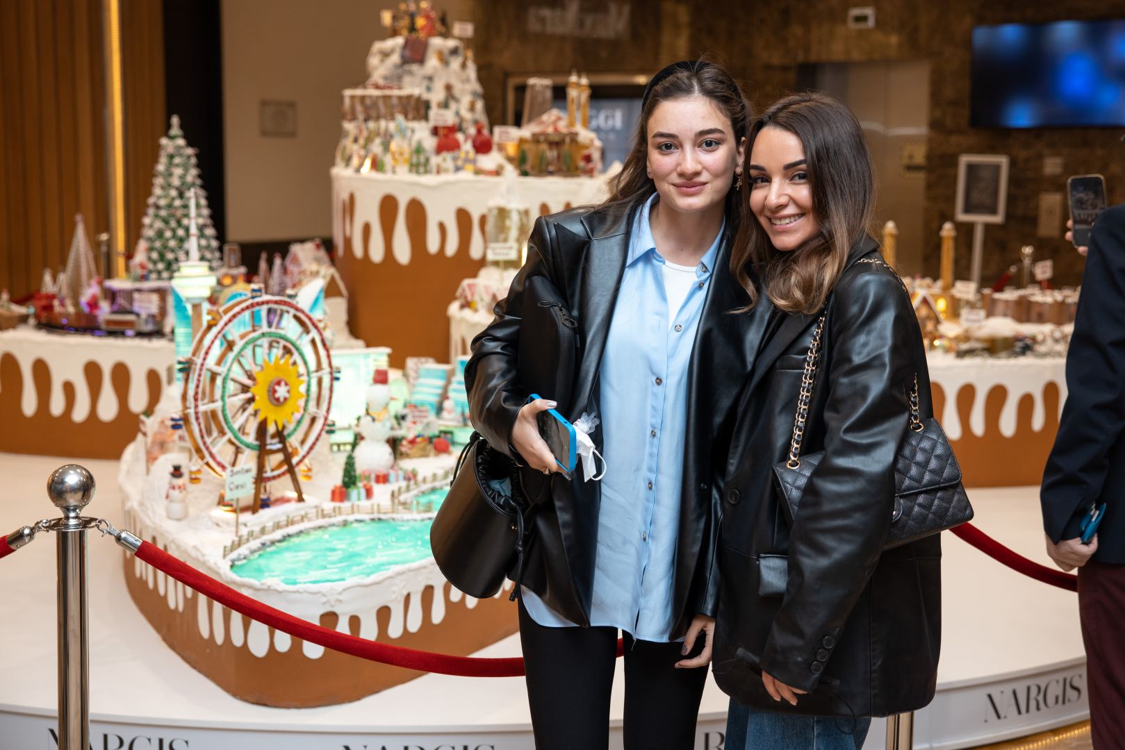“Port Baku Mall”da Vətən müharibəsindəki qələbəyə həsr edilən “Karabakh – Winter Wonderland” adlı nəfis instalyasiya sərgisi keçirilir (FOTO/VİDEO)