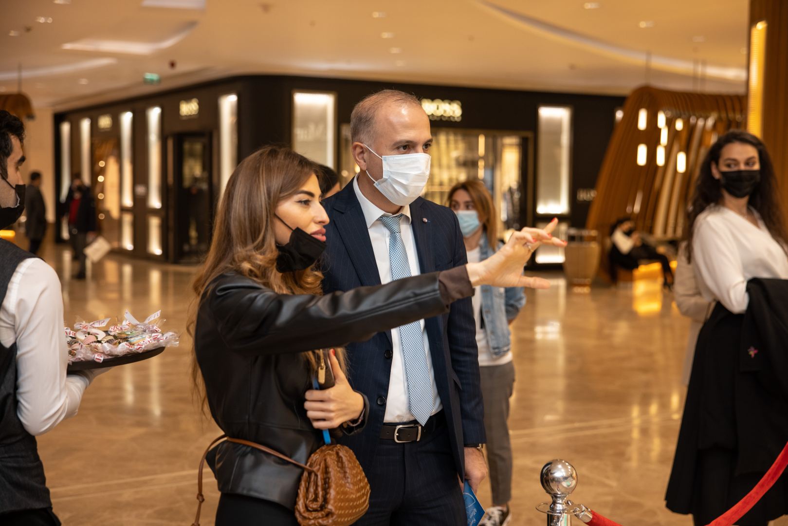 “Port Baku Mall”da Vətən müharibəsindəki qələbəyə həsr edilən “Karabakh – Winter Wonderland” adlı nəfis instalyasiya sərgisi keçirilir (FOTO/VİDEO)