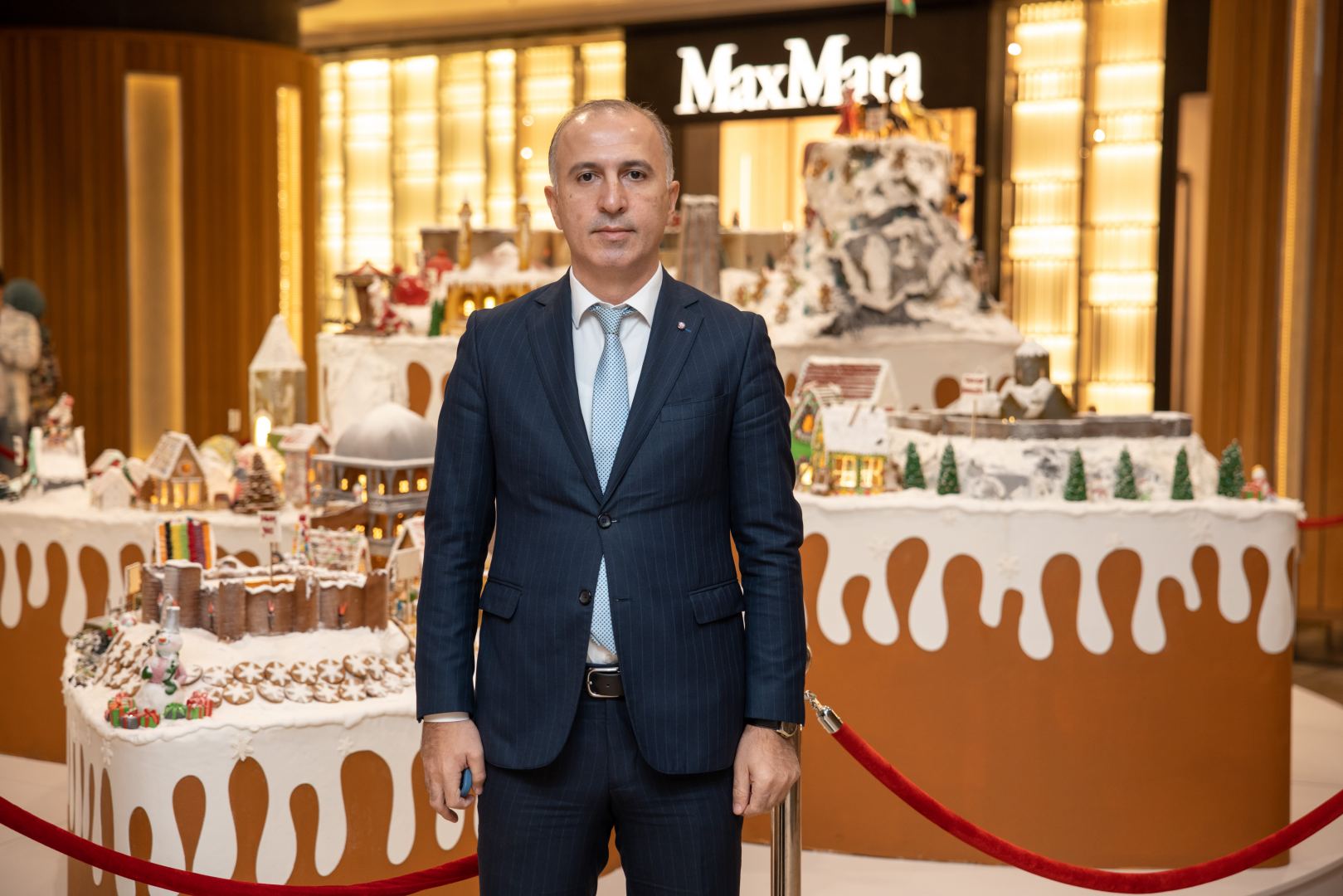 “Port Baku Mall”da Vətən müharibəsindəki qələbəyə həsr edilən “Karabakh – Winter Wonderland” adlı nəfis instalyasiya sərgisi keçirilir (FOTO/VİDEO)