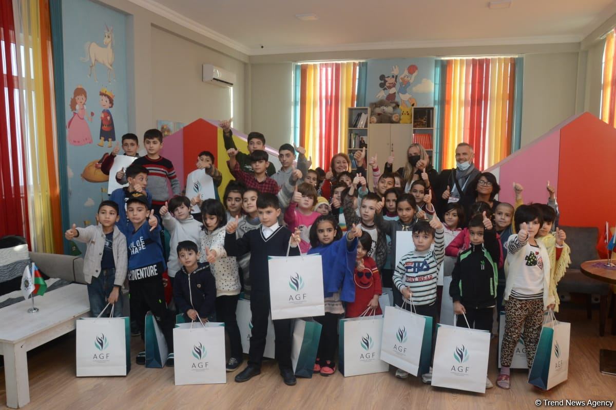 Azərbaycan Gimnastika Federasiyası Bakıda dünya çempionatının ulduz səfirlərinin iştirakı ilə xeyriyyə aksiyası keçirib (FOTO)