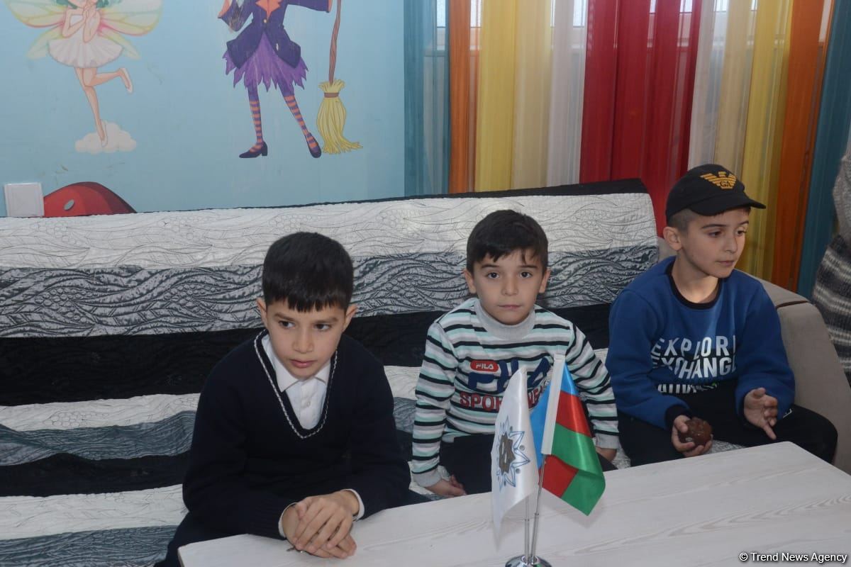 Azərbaycan Gimnastika Federasiyası Bakıda dünya çempionatının ulduz səfirlərinin iştirakı ilə xeyriyyə aksiyası keçirib (FOTO)
