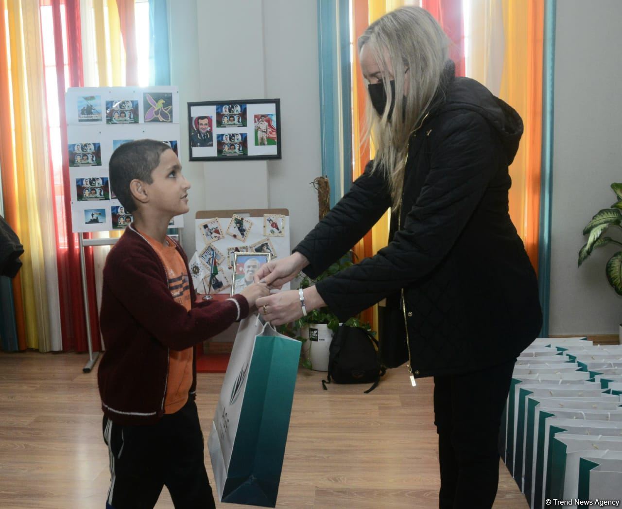 Azərbaycan Gimnastika Federasiyası Bakıda dünya çempionatının ulduz səfirlərinin iştirakı ilə xeyriyyə aksiyası keçirib (FOTO)