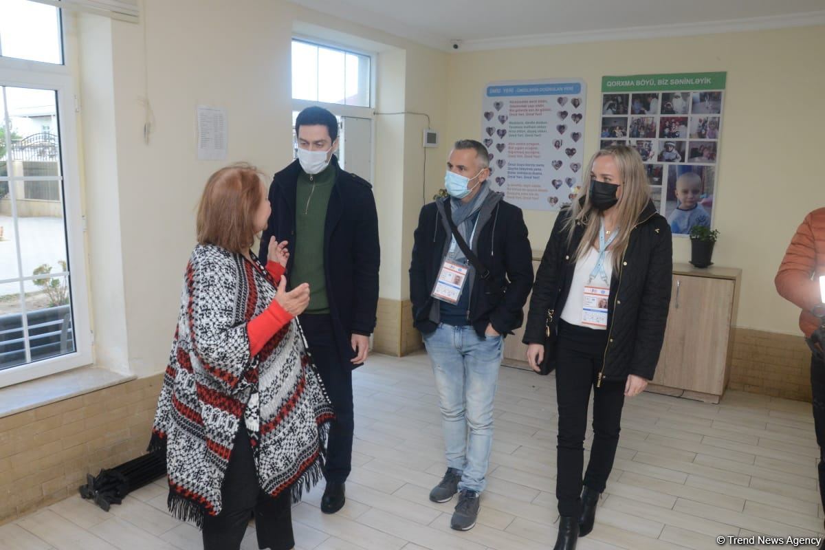 Azərbaycan Gimnastika Federasiyası Bakıda dünya çempionatının ulduz səfirlərinin iştirakı ilə xeyriyyə aksiyası keçirib (FOTO)
