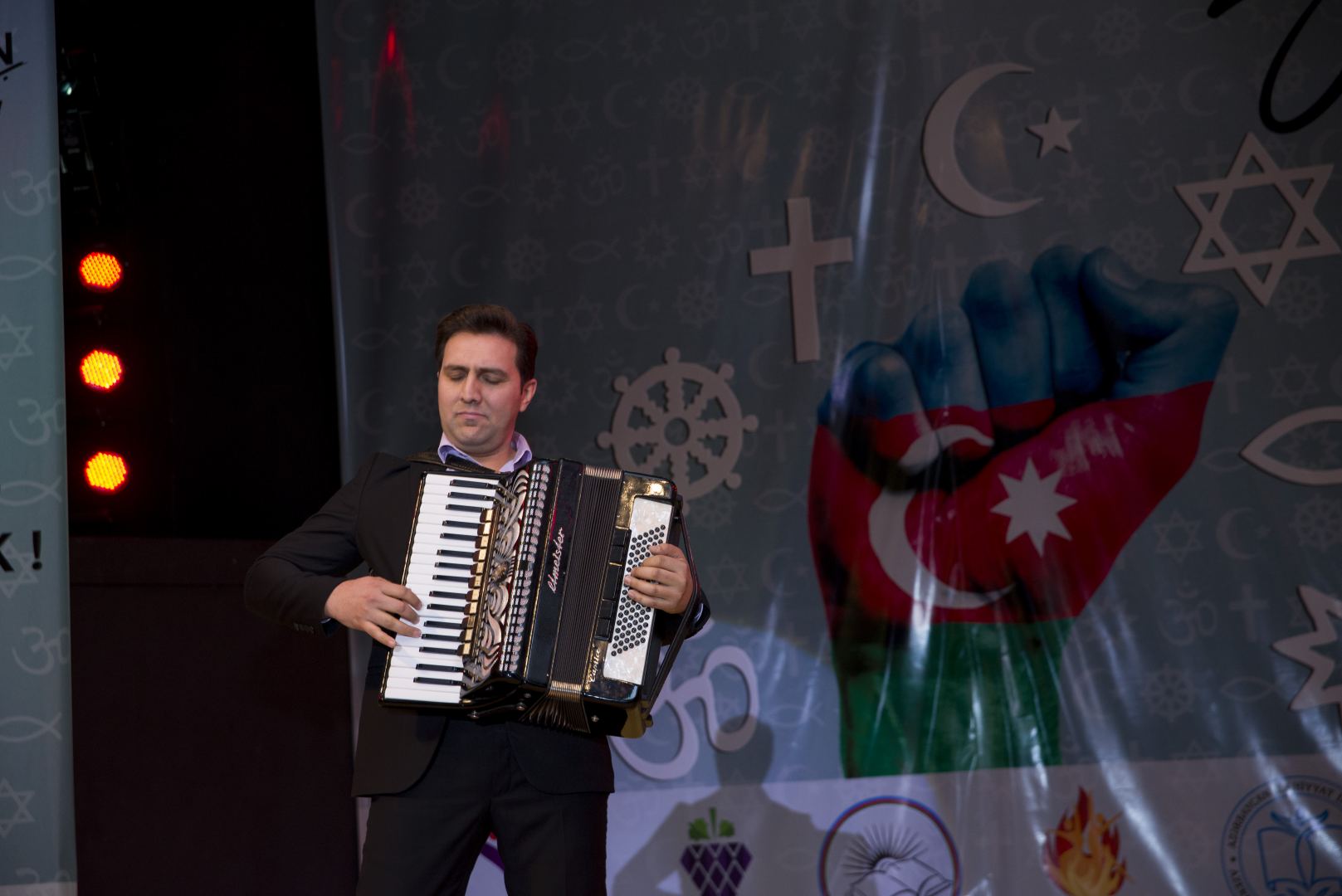 “Beynəlxalq Tolerantlıq Günü” münasibətilə “Tolerantlığın Zəfəri” adlı konsert proqramı təşkil edilib (FOTO/VİDEO)