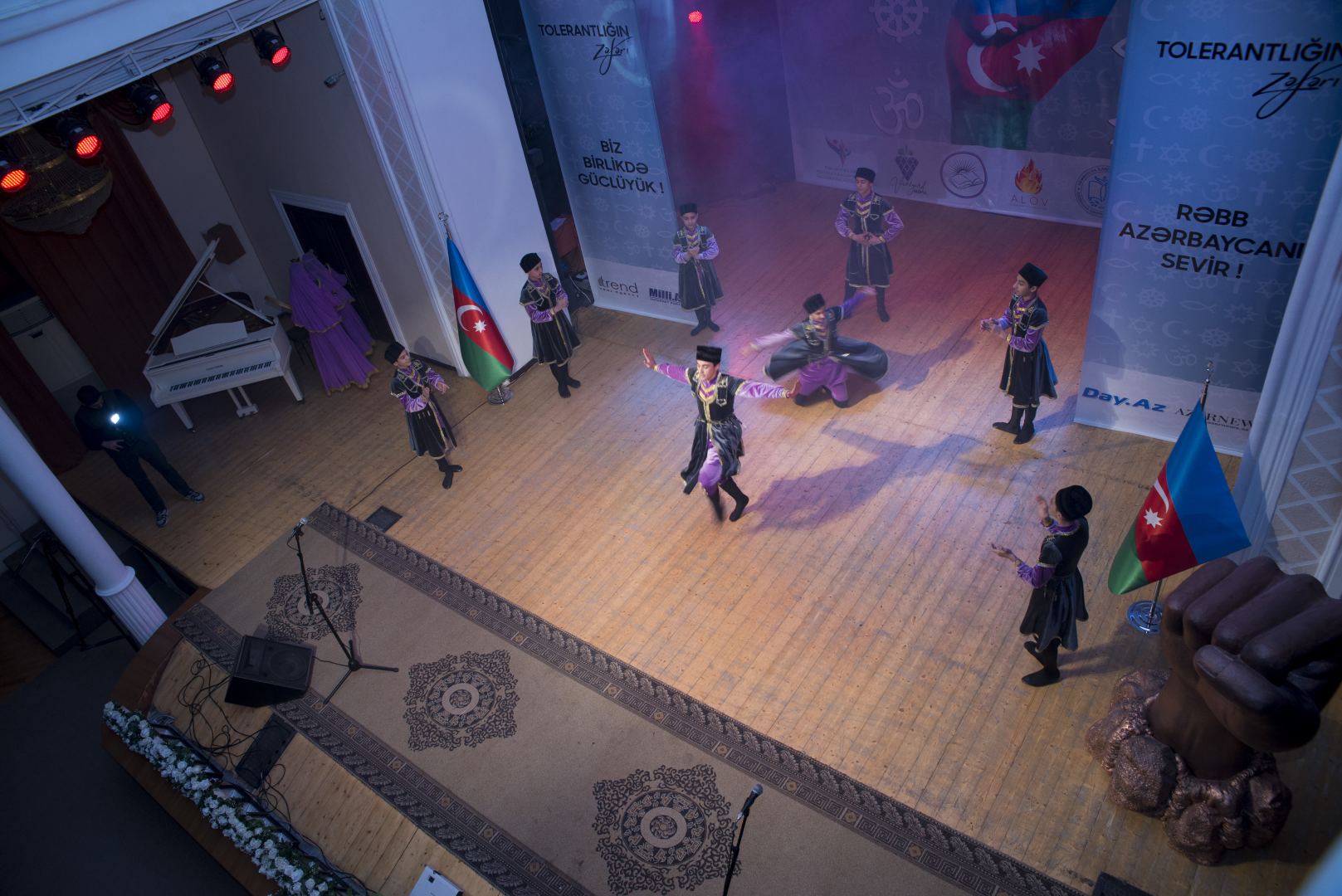 “Beynəlxalq Tolerantlıq Günü” münasibətilə “Tolerantlığın Zəfəri” adlı konsert proqramı təşkil edilib (FOTO/VİDEO)