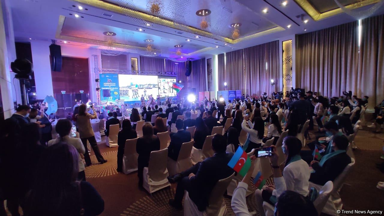 Azərbaycan Uşaqlarının V Ümumrespublika Forumu keçirilir (FOTO)