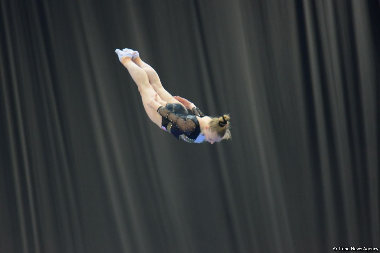 Batut Gimnastikası və Tamblinq üzrə 35-ci Dünya Çempionatının birinci günündən ən maraqlı görüntülər (FOTO)
