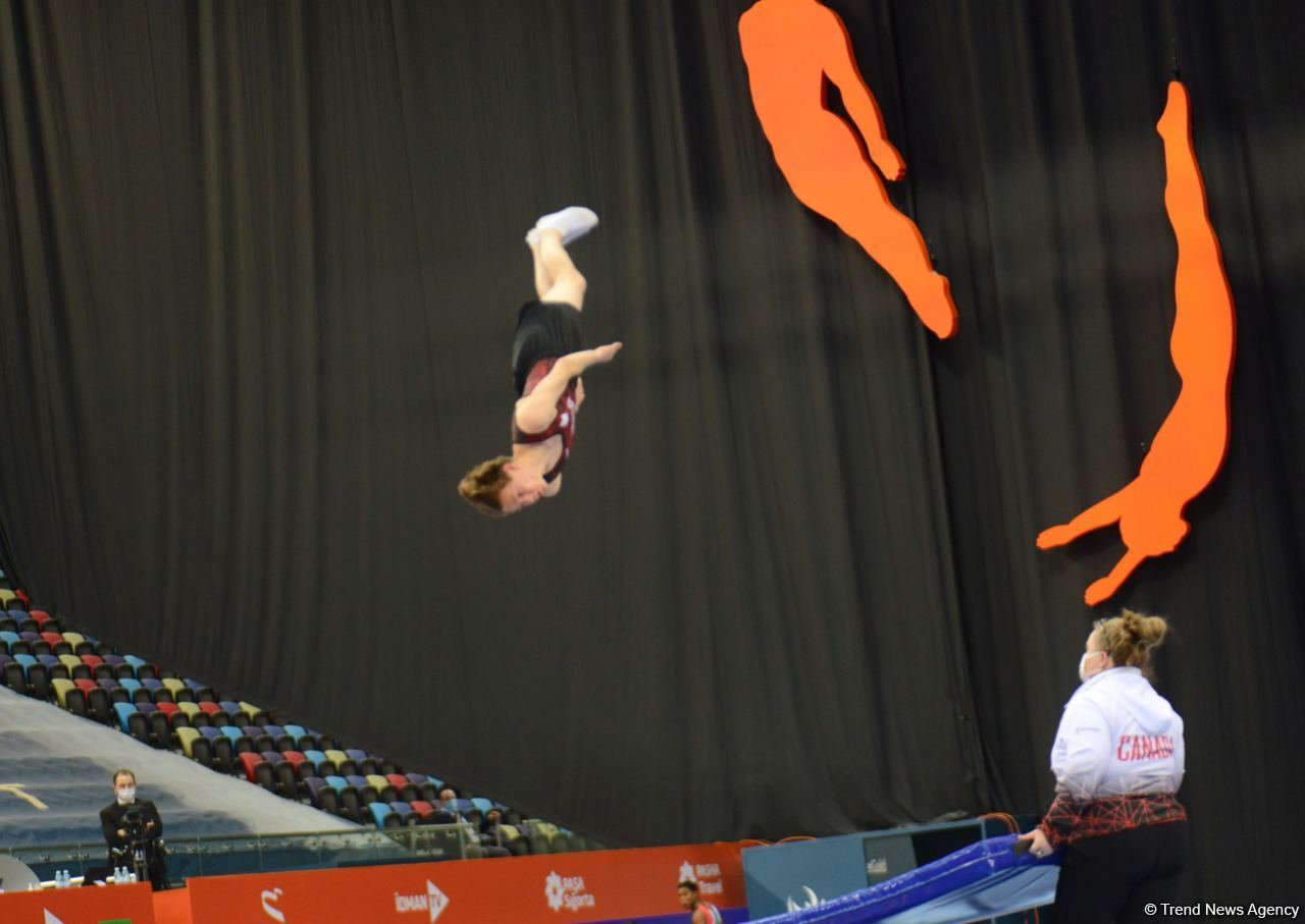 Batut Gimnastikası və Tamblinq üzrə 35-ci Dünya Çempionatının birinci günündən ən maraqlı görüntülər (FOTO)