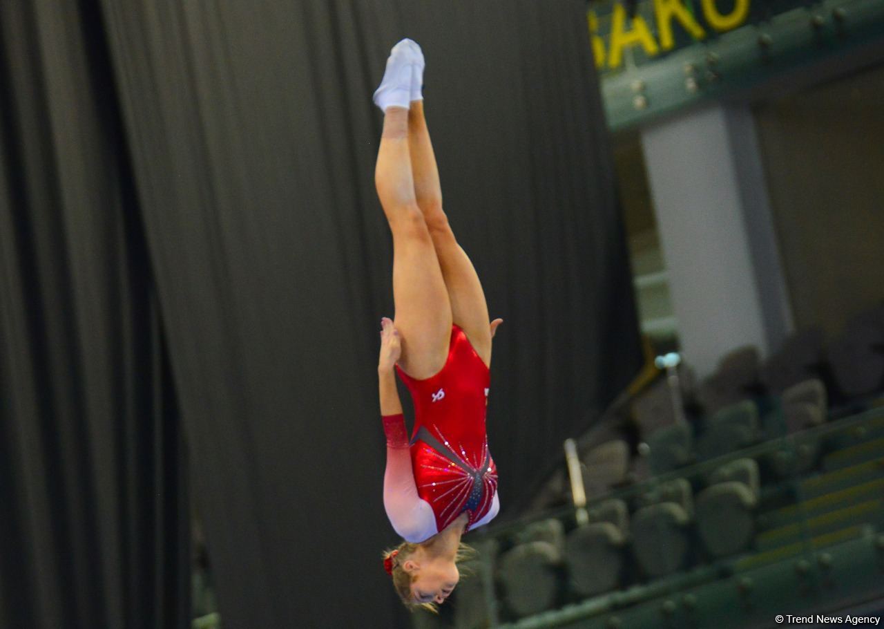 Batut Gimnastikası və Tamblinq üzrə 35-ci Dünya Çempionatının birinci günündən ən maraqlı görüntülər (FOTO)