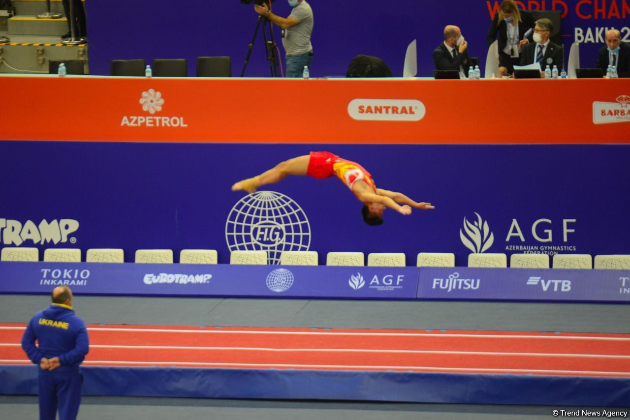 Bakıda Batut Gimnastikası və Tamblinq üzrə 35-ci Dünya Çempionatının ikinci günü start götürüb (FOTO)