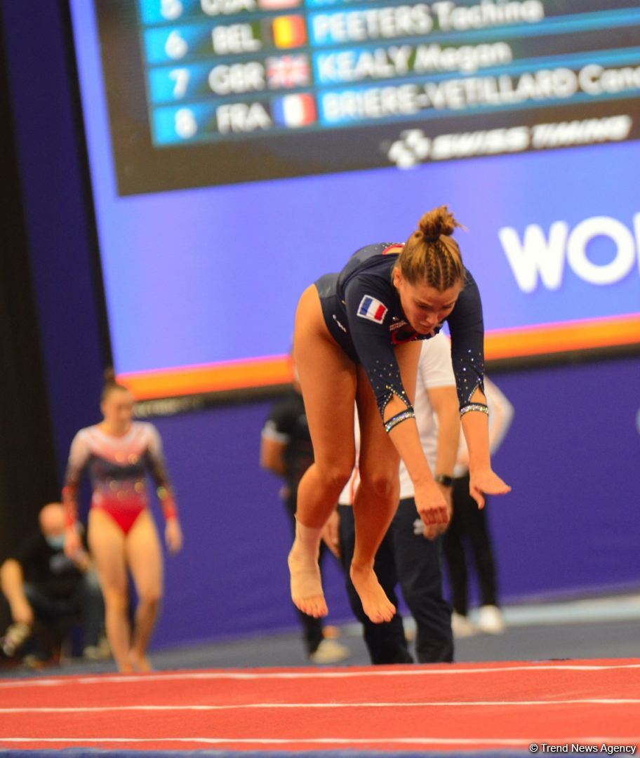 Batut Gimnastikası və Tamblinq üzrə Dünya Çempionatında finallar başlayıb (FOTO)