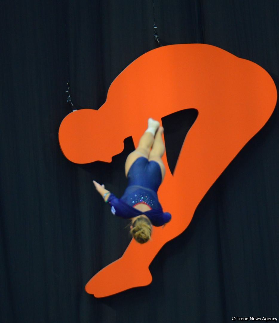 Batut Gimnastikası və Tamblinq üzrə Dünya Çempionatında finallar başlayıb (FOTO)