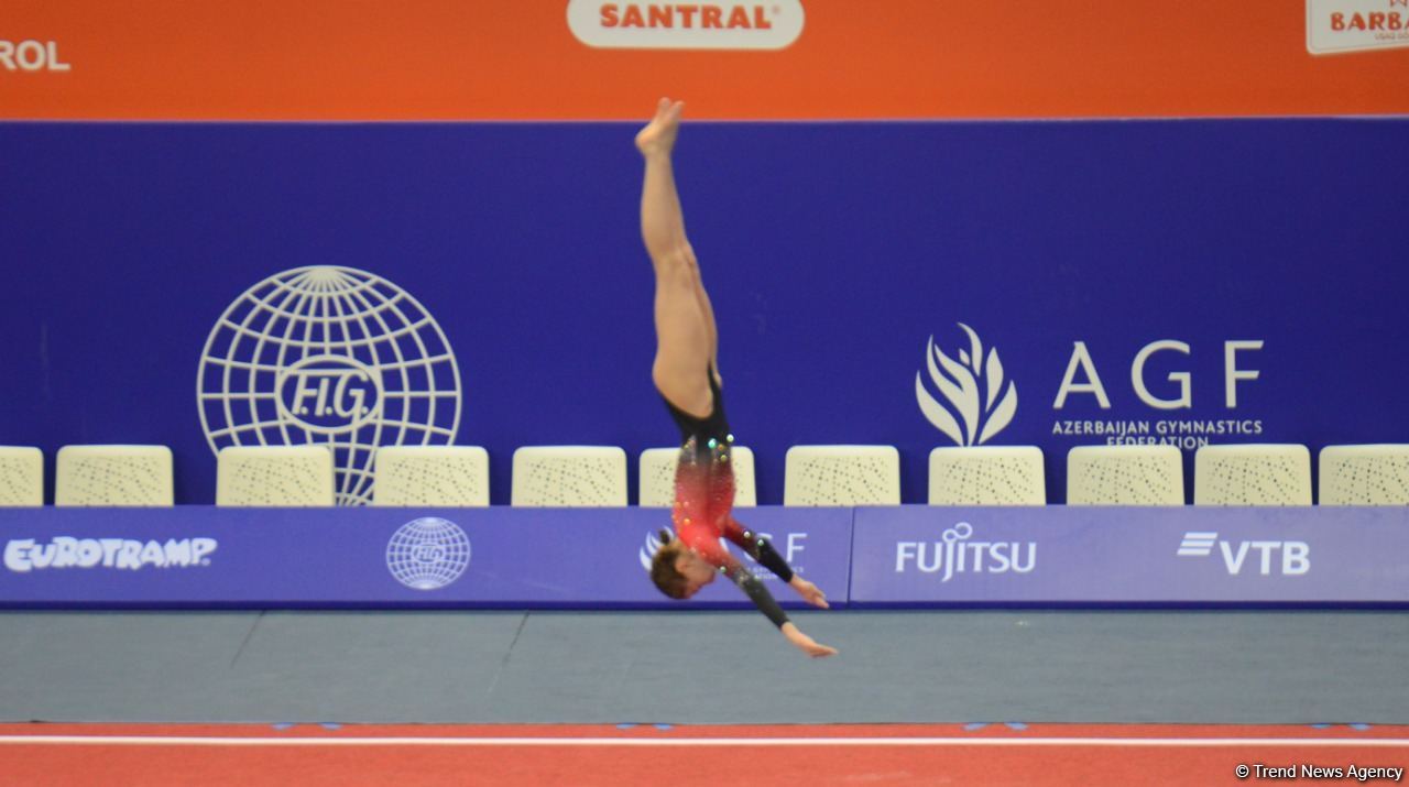 Batut Gimnastikası və Tamblinq üzrə Dünya Çempionatında finallar başlayıb (FOTO)