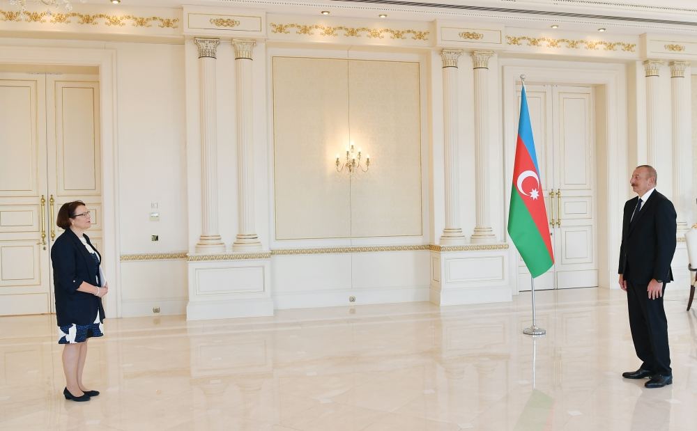 Prezident İlham Əliyev Finlandiyanın ölkəmizdə yeni təyin olunmuş səfirinin etimadnaməsini qəbul edib (YENİLƏNİB) (FOTO/VİDEO)
