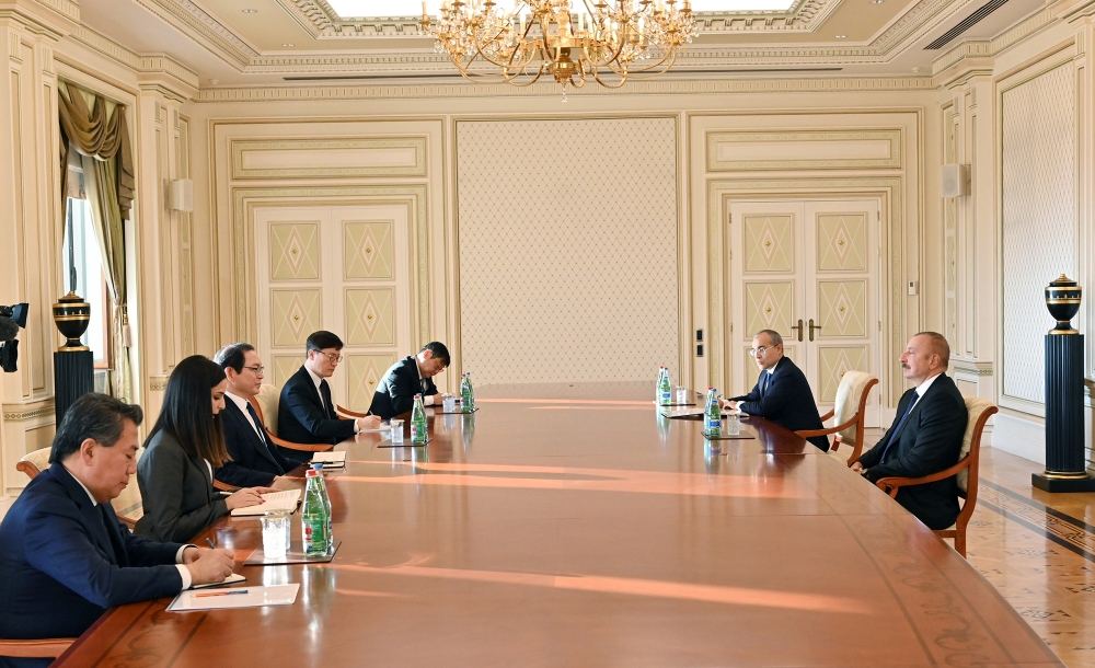 Prezident İlham Əliyev Koreya Prezidenti yanında Şimali İqtisadi Əməkdaşlıq Komitəsinin sədrini qəbul edib (FOTO/VİDEO) (YENİLƏNİB)